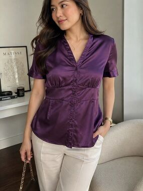 H&M Satin Plum V-Neck Short Sleeve Blouse